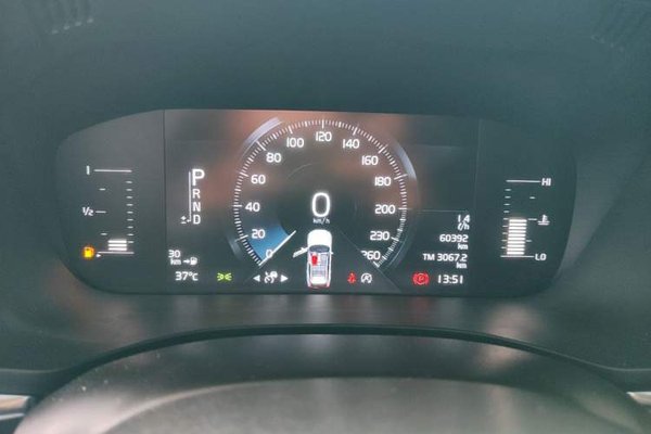 Volvo XC60 2019, 60400 км, за 17801 USD - фото 19