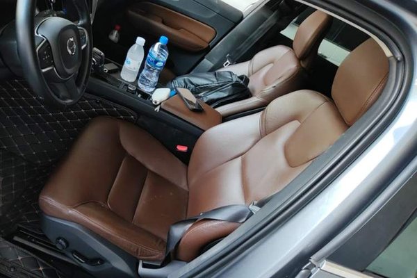 Volvo XC60 2019, 60400 км, за 17801 USD - фото 22