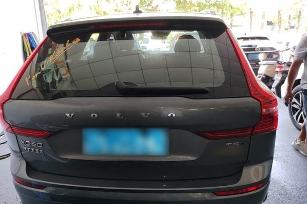 Volvo XC60 2019, 60400 км, за 17801 USD