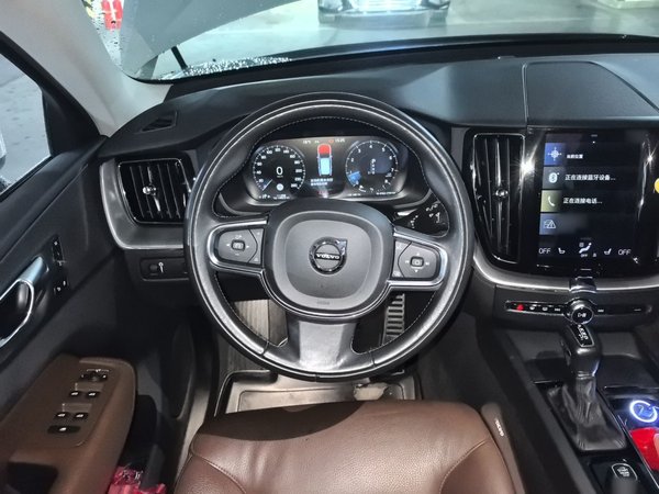 Volvo XC60 2019, 111200 км, за 16791 USD - фото 7
