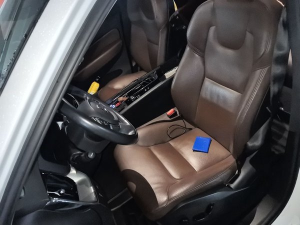 Volvo XC60 2019, 111200 км, за 16791 USD - фото 12