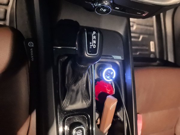 Volvo XC60 2019, 111200 км, за 16791 USD - фото 11