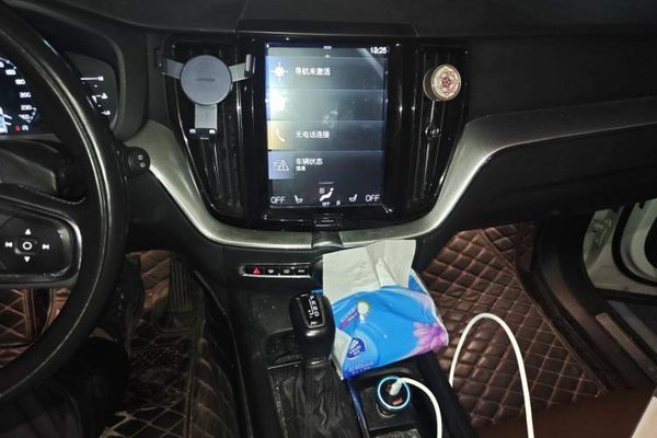 Volvo XC60 2019, 112000 км, за 15837 USD - фото 10