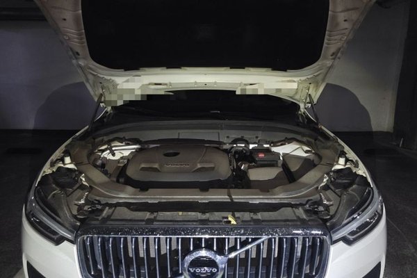 Volvo XC60 2019, 112000 км, за 15837 USD - фото 17