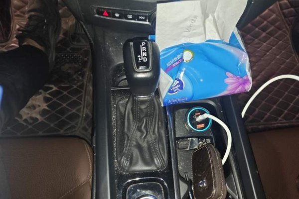 Volvo XC60 2019, 112000 км, за 15837 USD - фото 11