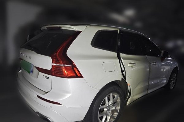 Volvo XC60 2019, 112000 км, за 15837 USD