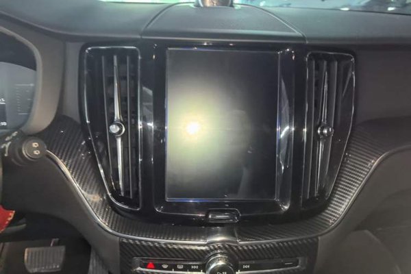 Volvo XC60 2019, 148900 км, за 16678 USD - фото 15