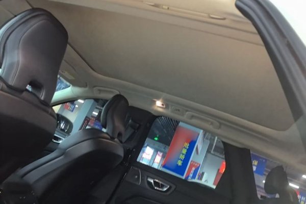 Volvo XC60 2019, 148900 км, за 16678 USD - фото 21