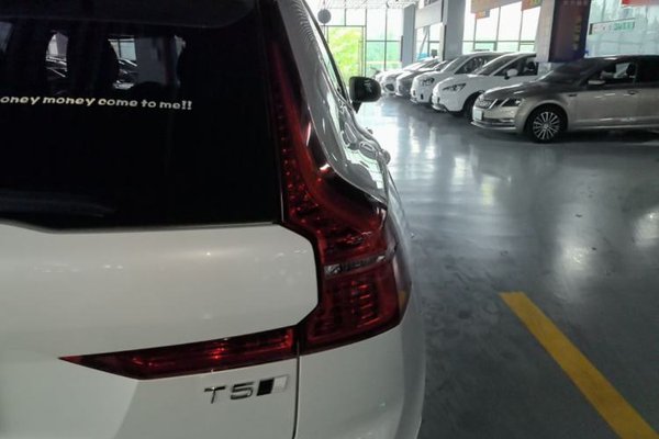 Volvo XC60 2019, 148900 км, за 16678 USD - фото 10