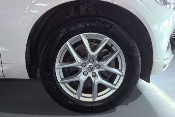 Volvo XC60 2019, 148900 км, за 16678 USD - фото 12