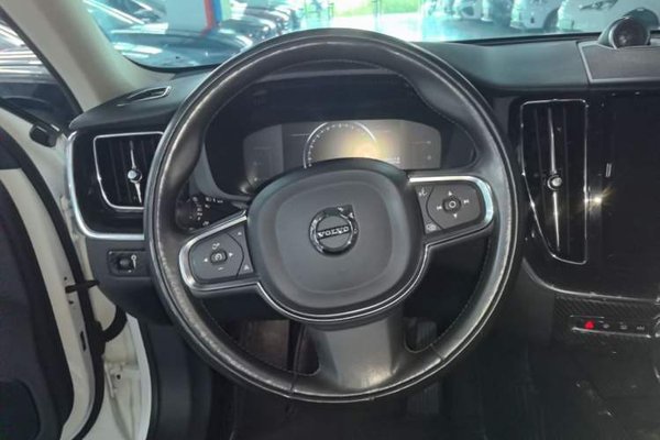 Volvo XC60 2019, 148900 км, за 16678 USD