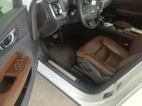 Volvo XC60 2019, 62699 км, за 19172 USD - фото 19