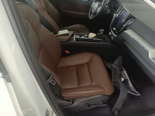 Volvo XC60 2019, 62699 км, за 19172 USD - фото 23