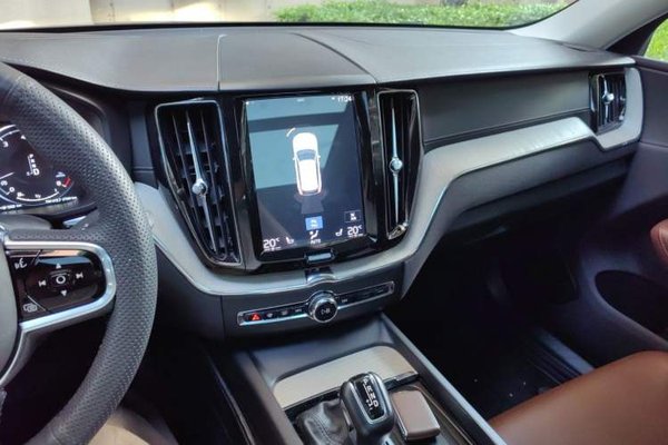 Volvo XC60 2020, 58900 км, за 21798 USD - фото 14