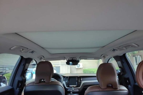 Volvo XC60 2020, 58900 км, за 21798 USD - фото 19