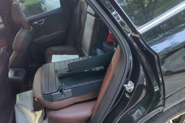 Volvo XC60 2020, 58900 км, за 21798 USD - фото 18