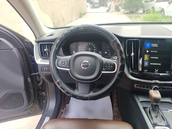Volvo XC60 2020, 61700 км, за 18876 USD - фото 11
