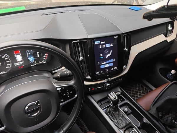 Volvo XC60 2020, 81300 км, за 19614 USD - фото 10