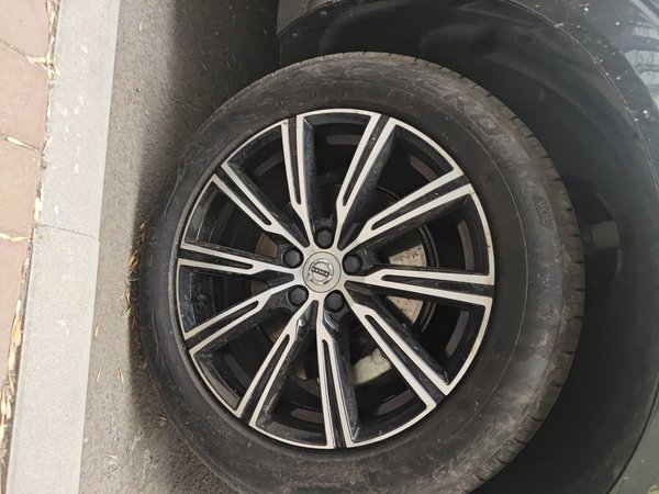 Volvo XC60 2020, 81300 км, за 19614 USD