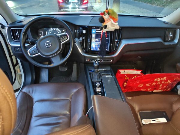 Volvo XC60 2020, 115600 км, за 18404 USD - фото 17