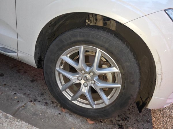 Volvo XC60 2020, 115600 км, за 18404 USD - фото 7