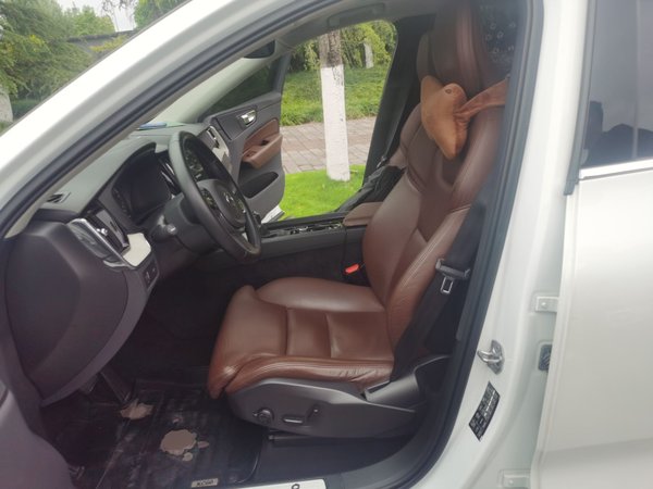Volvo XC60 2020, 41800 км, за 20692 USD - фото 16