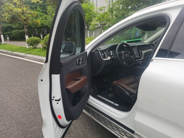 Volvo XC60 2020, 41800 км, за 20692 USD - фото 17