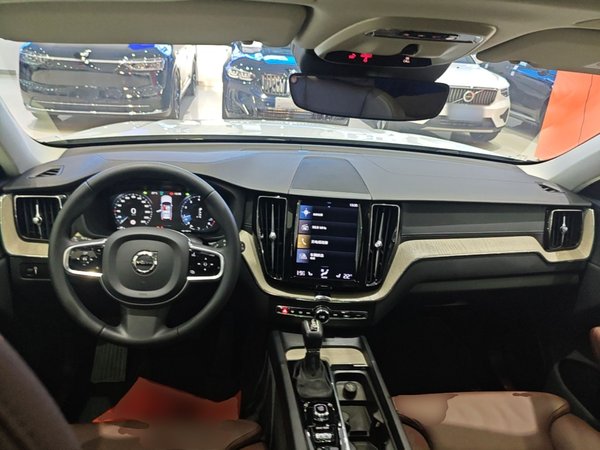Volvo XC60 2020, 47500 км, за 21960 USD - фото 13
