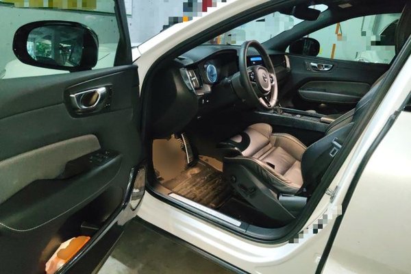 Volvo XC60 2021, 90399 км, за 18964 USD - фото 16
