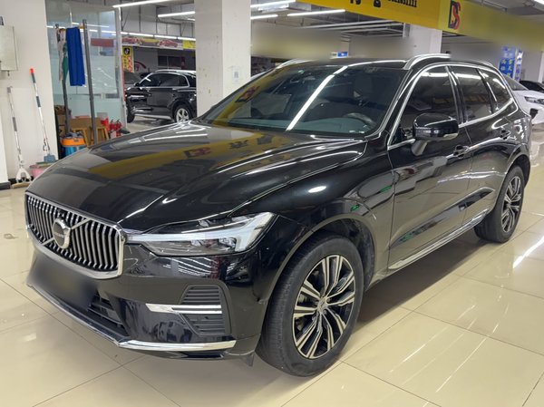 Volvo XC60 · 2022 год