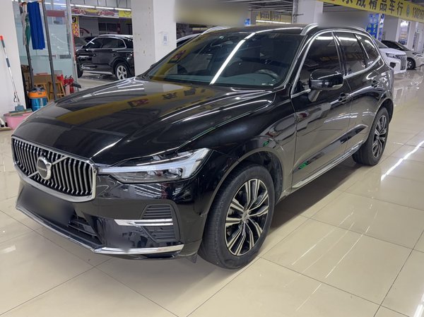Volvo XC60 2022, 54200 км, за 25003 USD