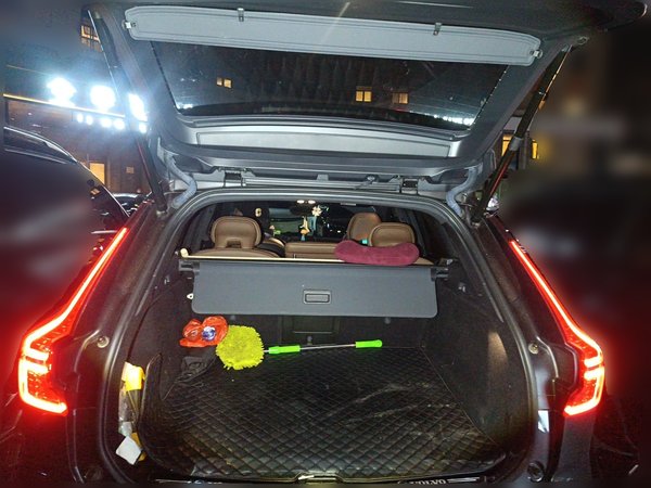 Volvo XC60 2022, 63000 км, за 23929 USD - фото 16