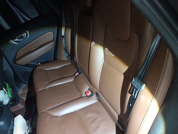 Volvo XC60 2022, 63000 км, за 23929 USD - фото 15