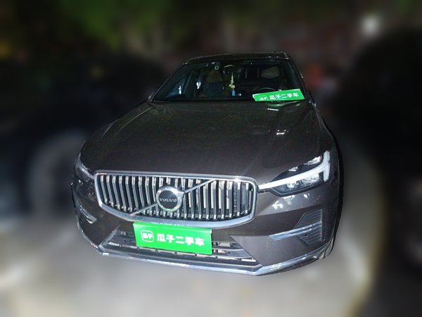 Volvo XC60 2022, 63000 км, за 23929 USD