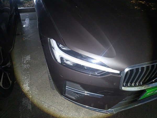 Volvo XC60 2022, 63000 км, за 23929 USD