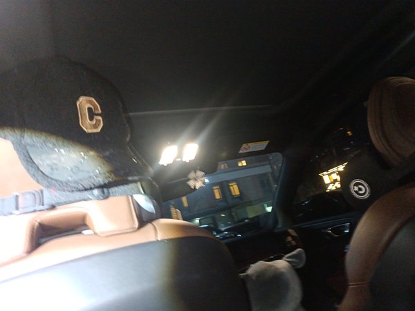 Volvo XC60 2022, 63000 км, за 23929 USD - фото 9