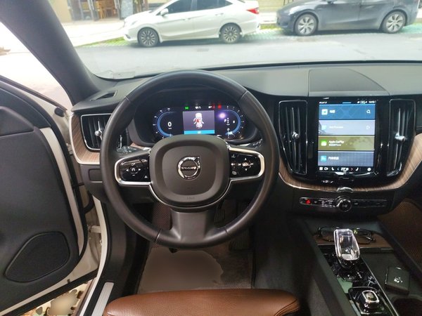 Volvo XC60 2023, 42600 км, за 24816 USD - фото 7