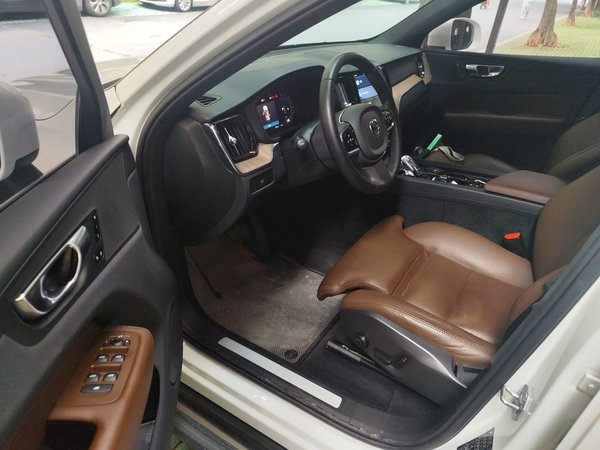 Volvo XC60 2023, 42600 км, за 24816 USD - фото 13