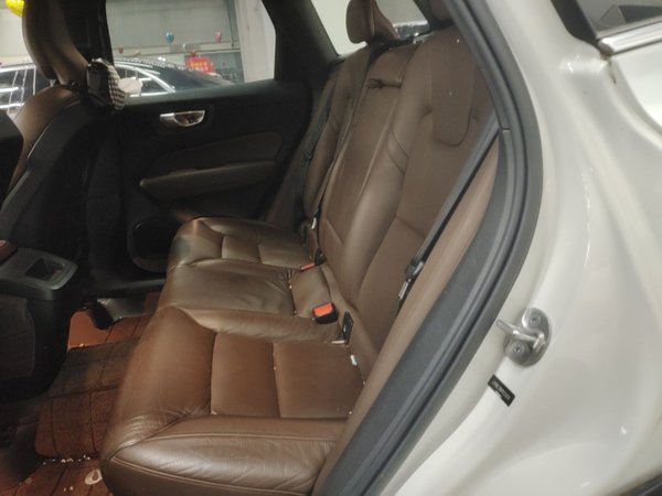 Volvo XC60 2023, 54900 км, за 25460 USD - фото 20