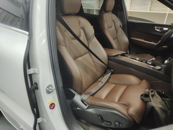 Volvo XC60 2023, 54900 км, за 25460 USD - фото 23