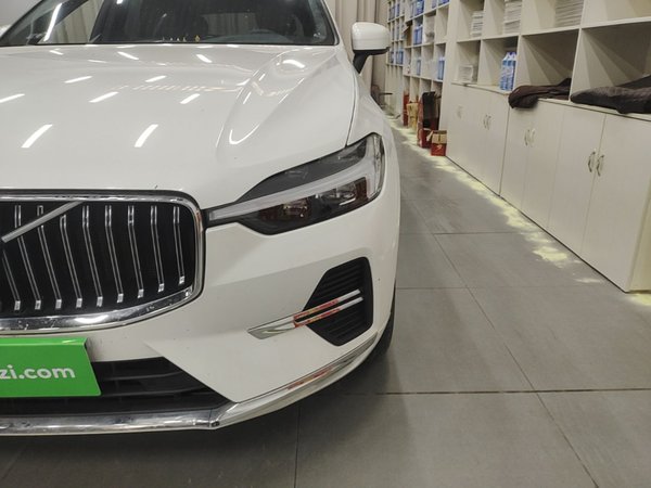 Volvo XC60 2023, 54900 км, за 25460 USD - фото 9