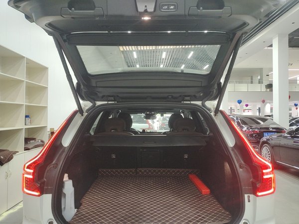 Volvo XC60 2023, 54900 км, за 25460 USD - фото 22