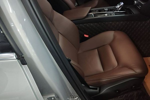 Volvo XC60 2024, 35700 км, за 28460 USD - фото 19