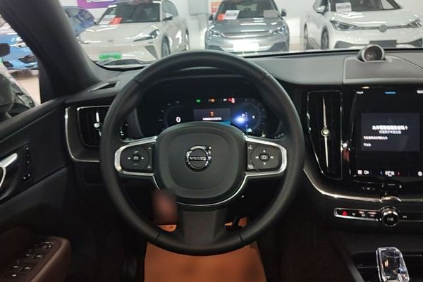 Volvo XC60 2024, 35700 км, за 28460 USD - фото 13
