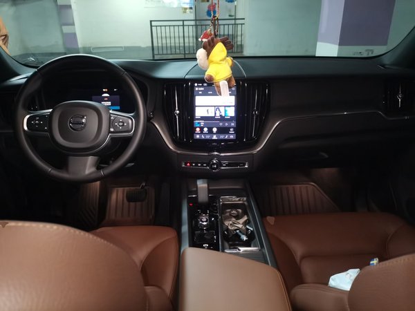 Volvo XC60 2025, 11800 км, за 26975 USD - фото 6