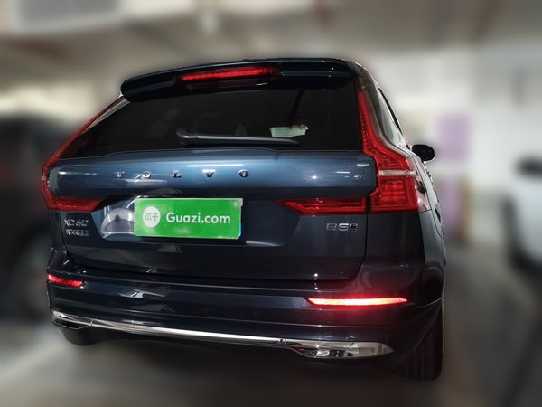 Volvo XC60 2025, 11800 км, за 26975 USD