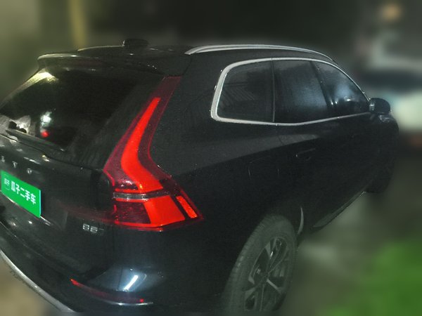 Volvo XC60 2026, 7900 км, за 36787 USD