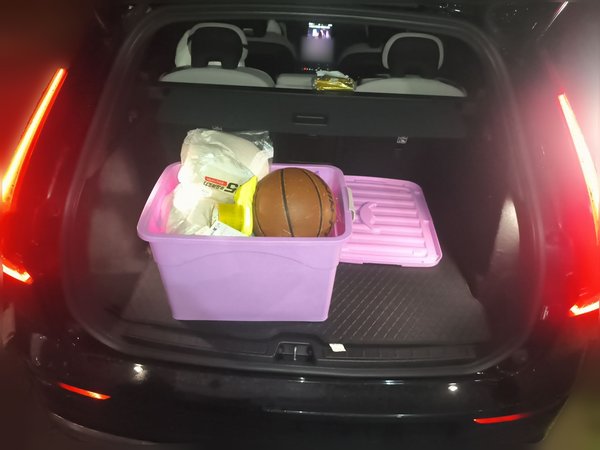 Volvo XC60 2026, 7900 км, за 36787 USD - фото 11