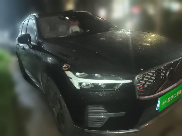 Volvo XC60 2026, 7900 км, за 36787 USD