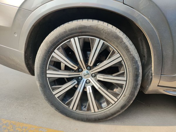 Volvo XC90 2015, 184000 км, за 16969 USD - фото 10